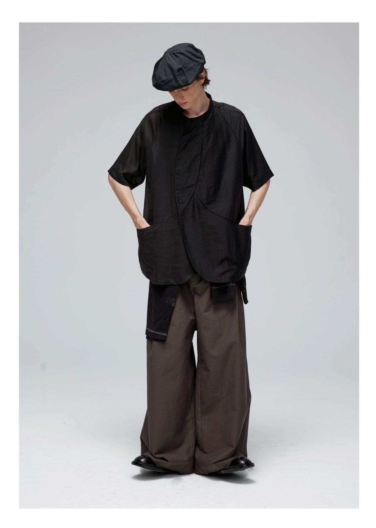 Short-Sleeved Curved Panel Button-Up Shirt