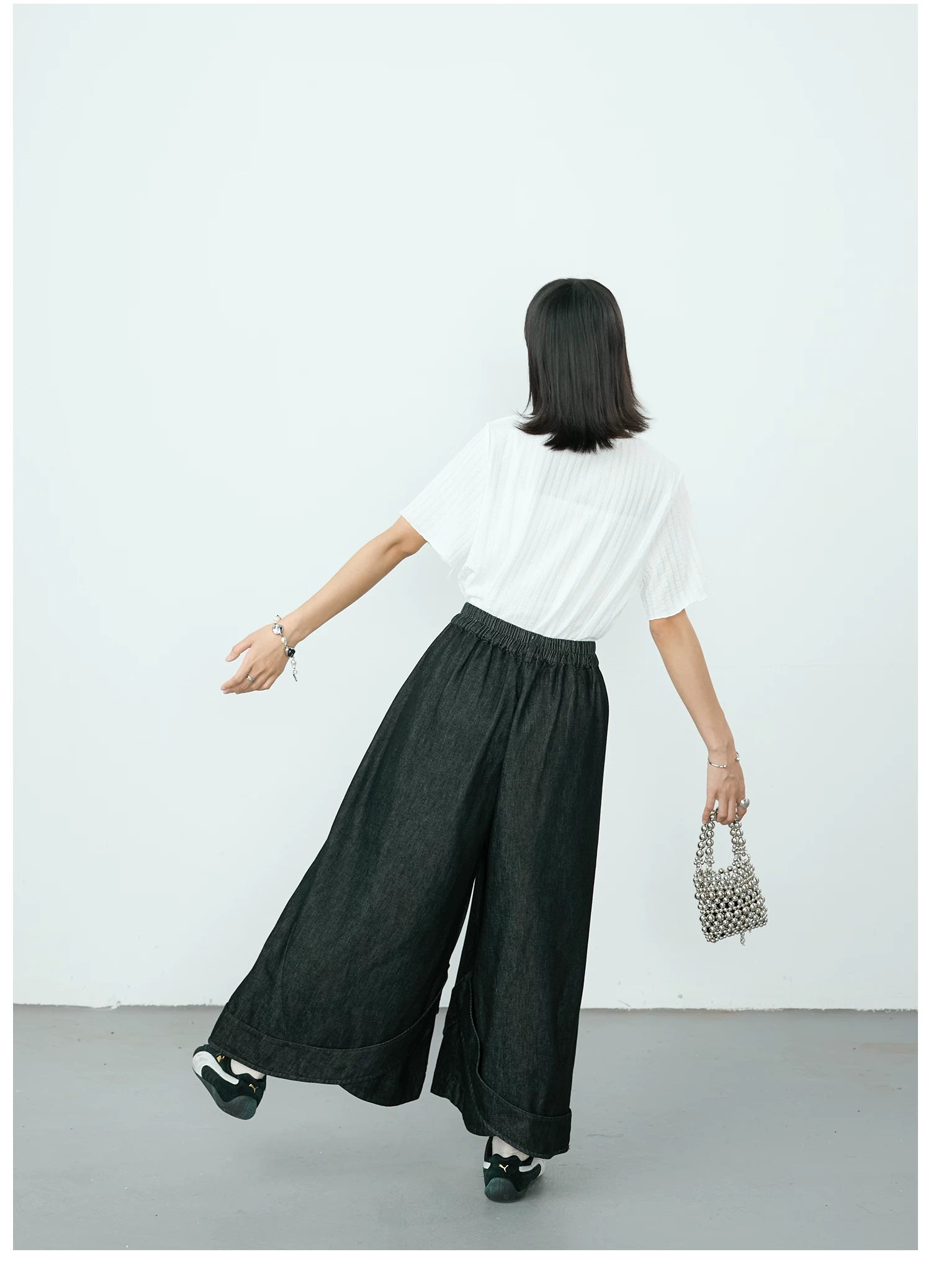 Curved Seam Wide-Leg Denim Trousers
