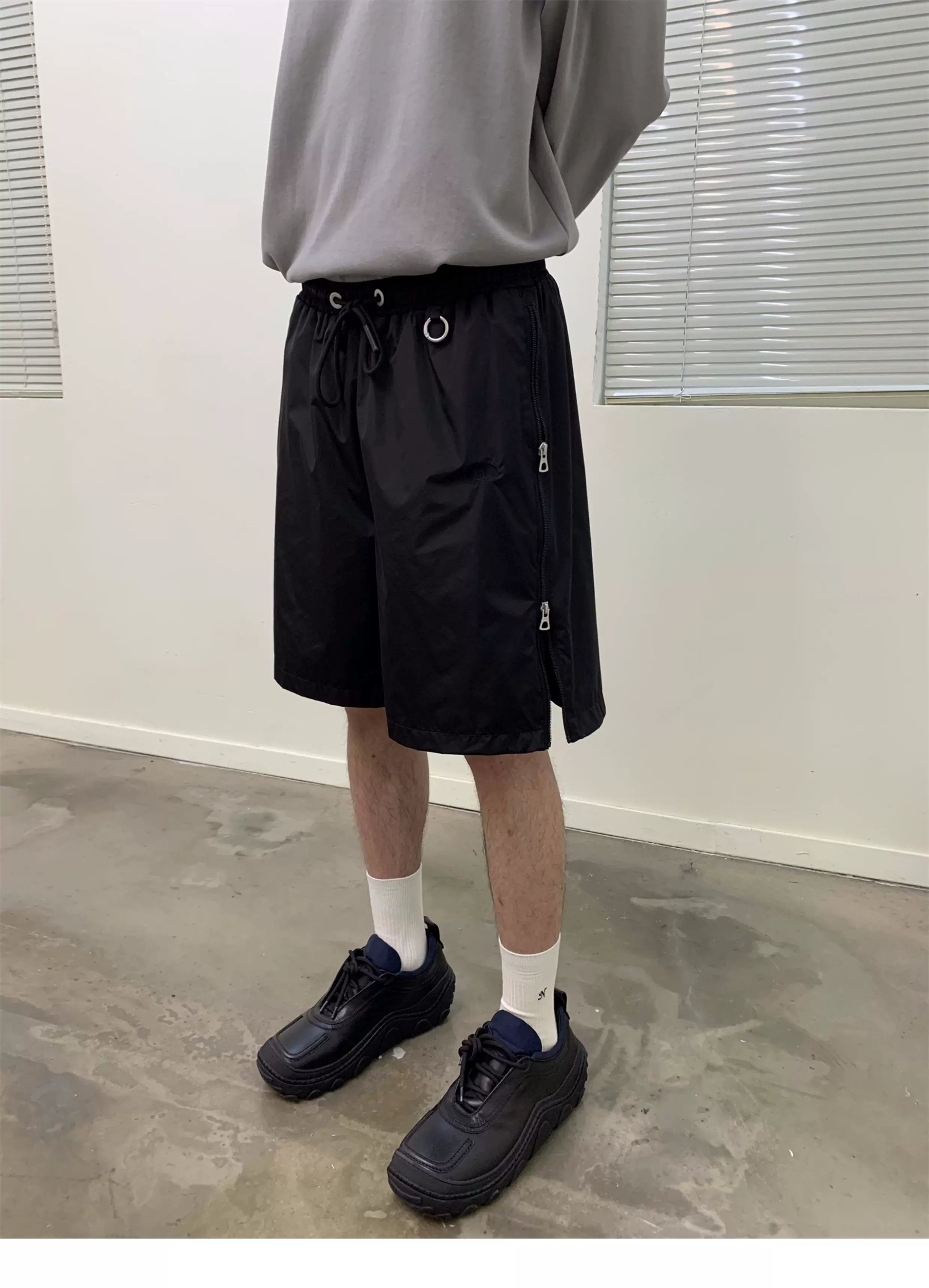Switch Zip Shorts