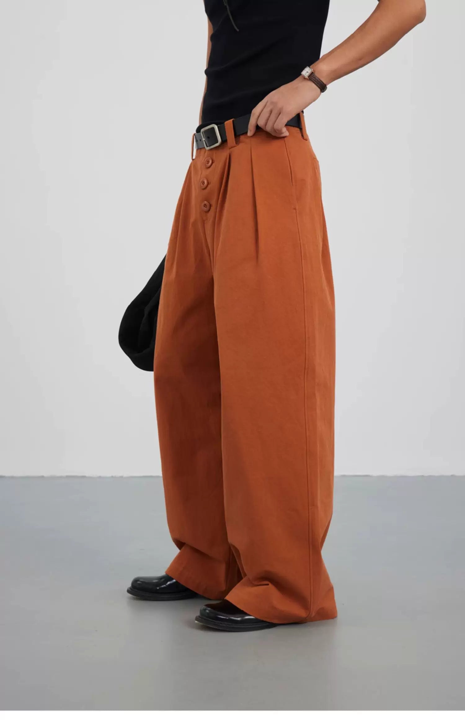 Laterite Pleated Trousers