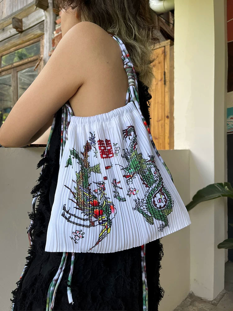 龙门 Dragon Gate Pleated Pouch Bag