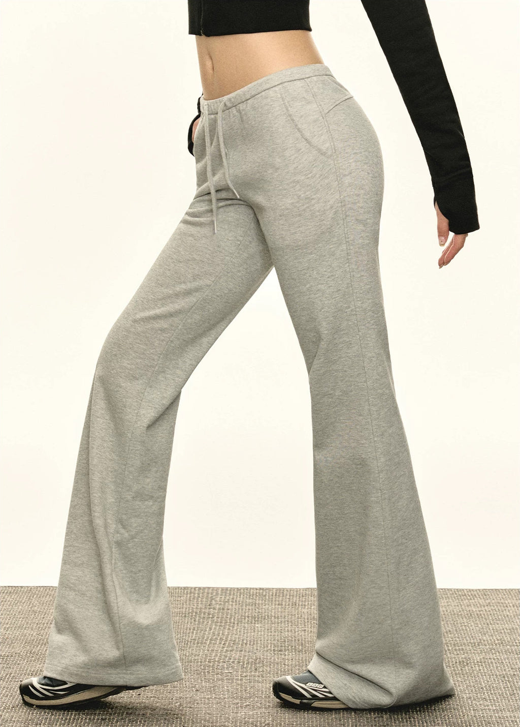 Raven Flare Sweatpant