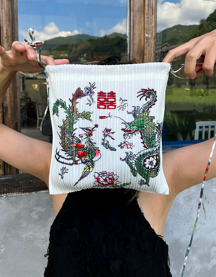 龙门 Dragon Gate Pleated Pouch Bag