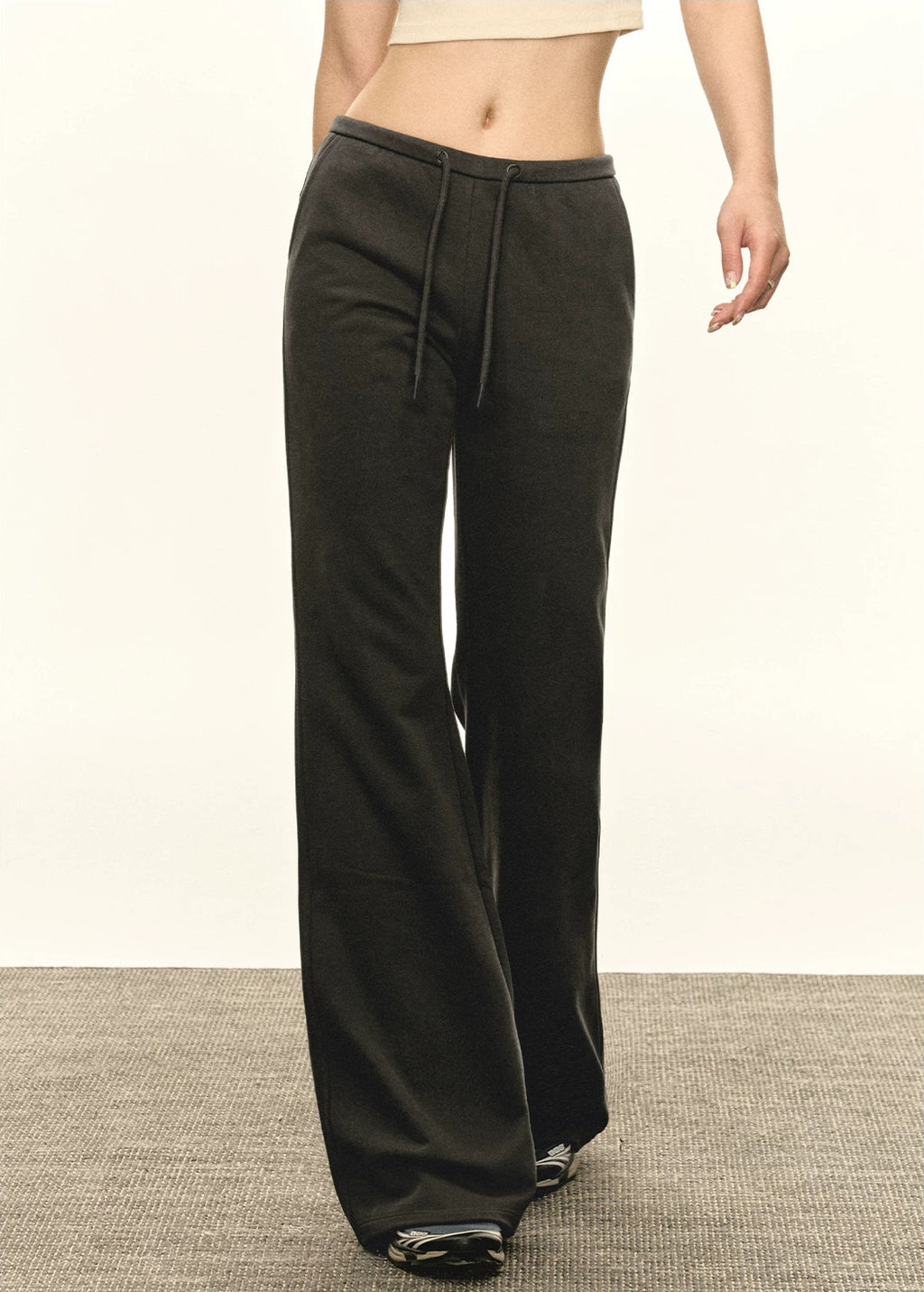 Raven Flare Sweatpant