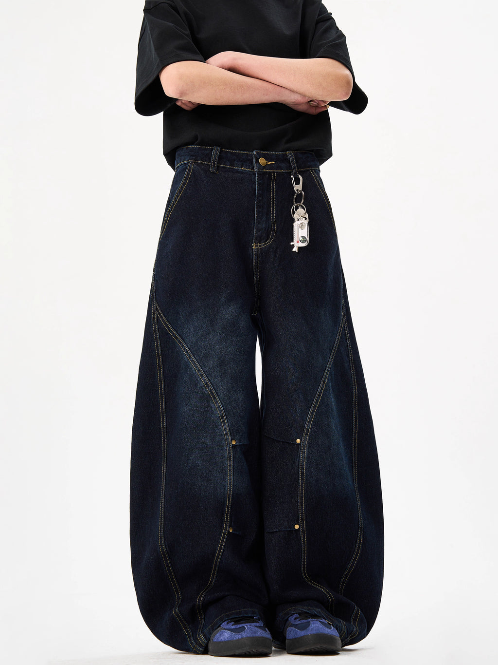 Balloon Contrast Stitch Jeans