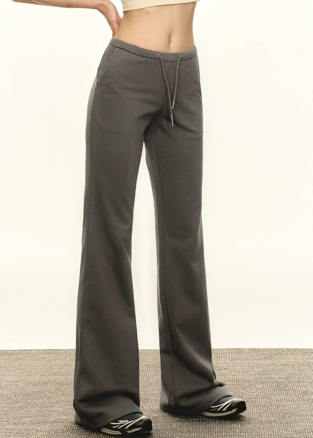 Raven Flare Sweatpant