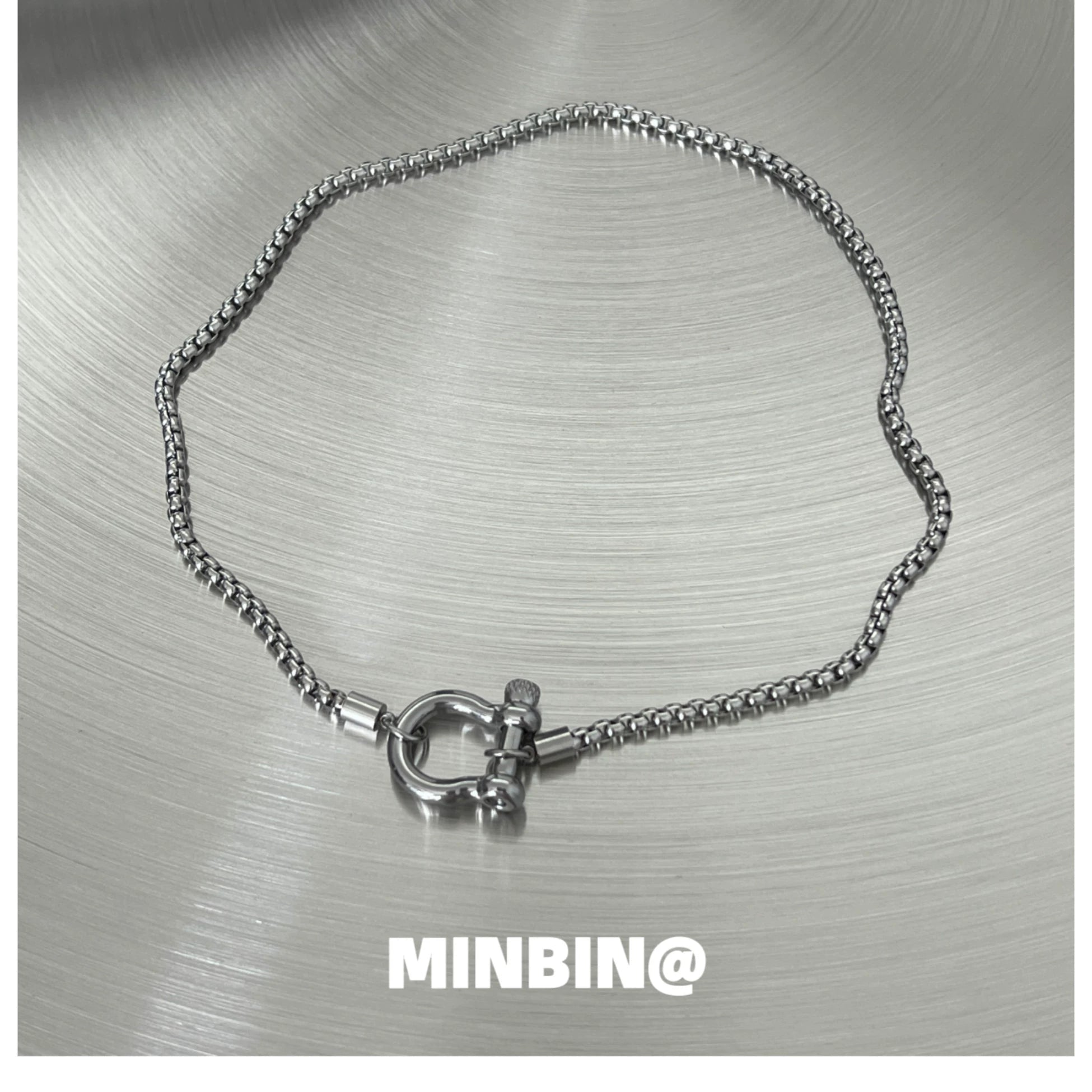 Mariner Shackle Chain Necklace