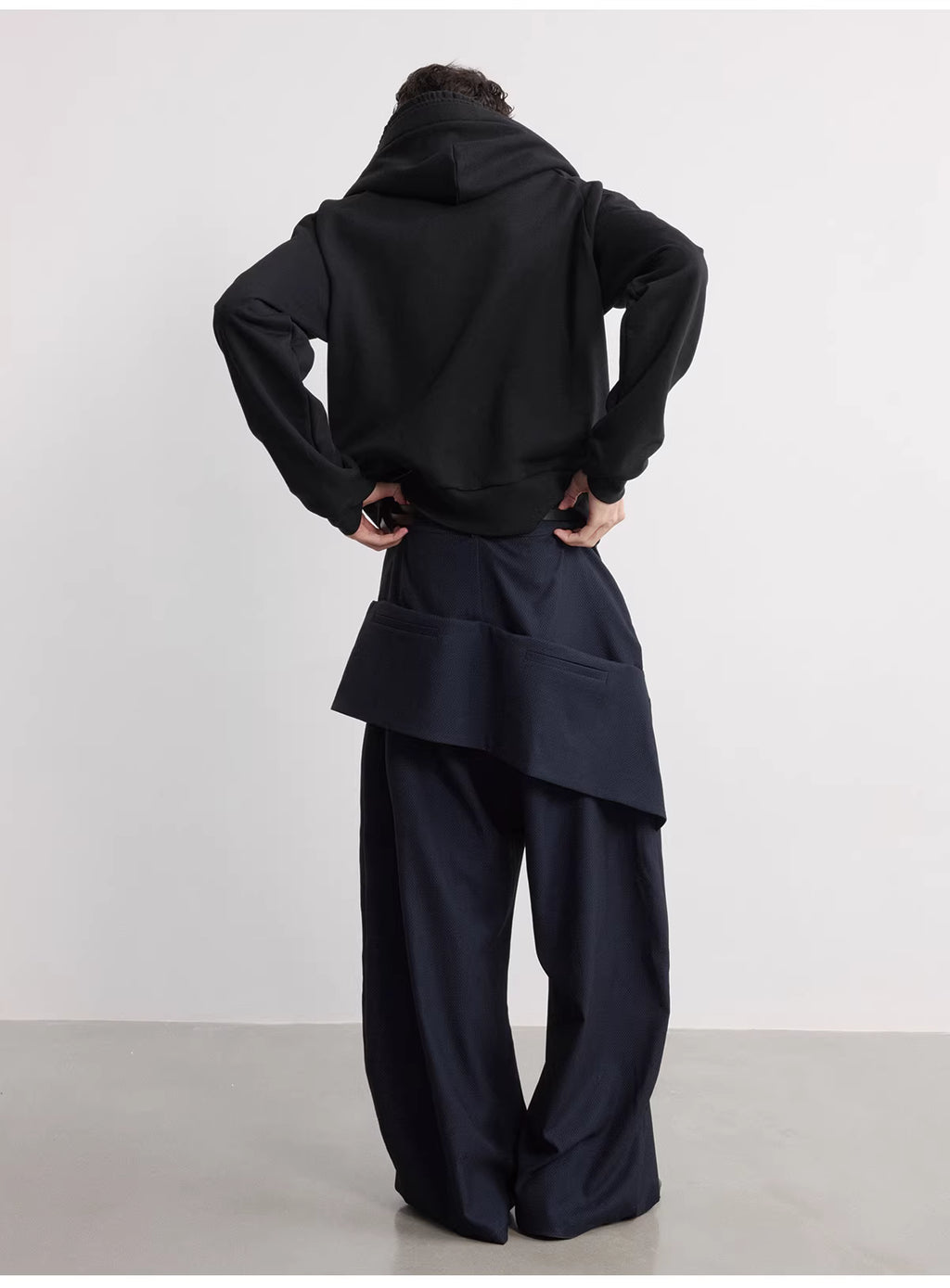 Side-Pocket Utility Pants in Dark Navy