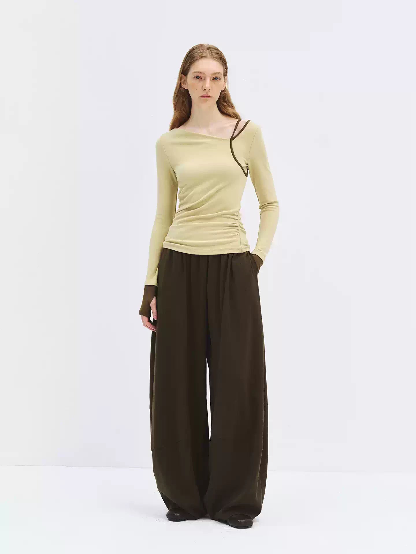 Contrast Trim Ruched Long Sleeve Top