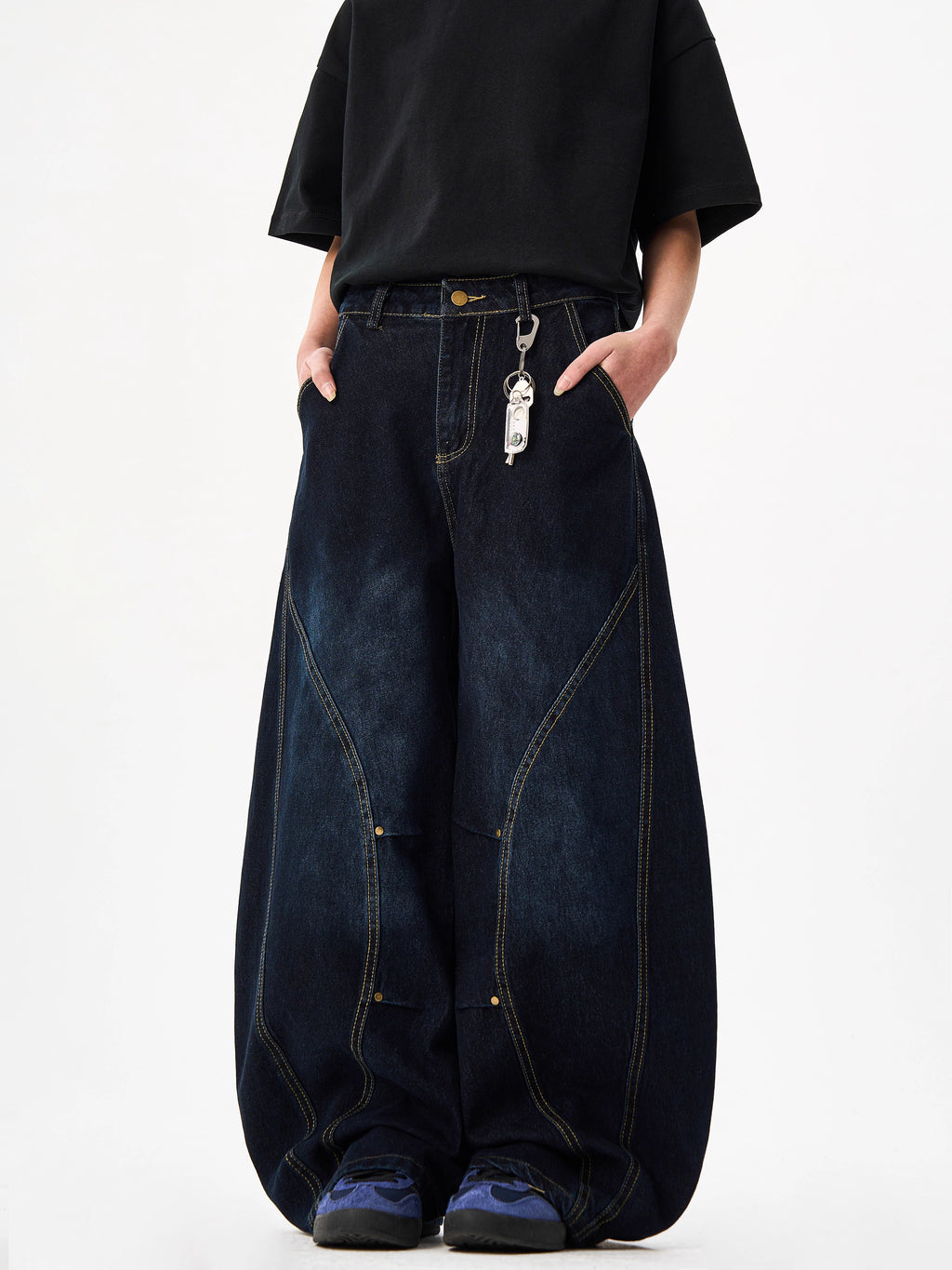 Balloon Contrast Stitch Jeans