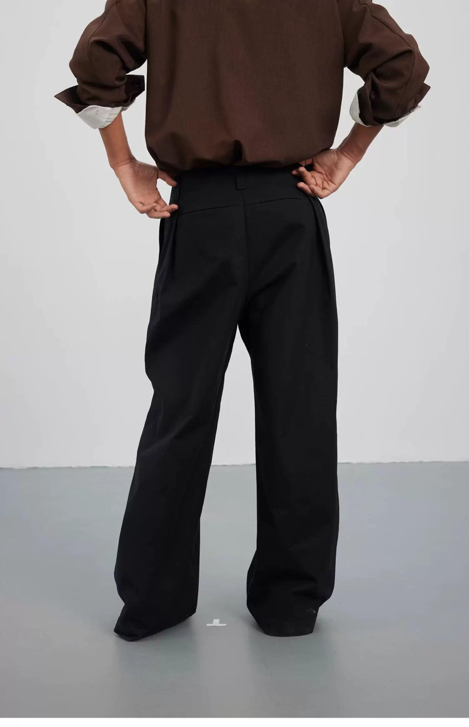 Laterite Pleated Trousers