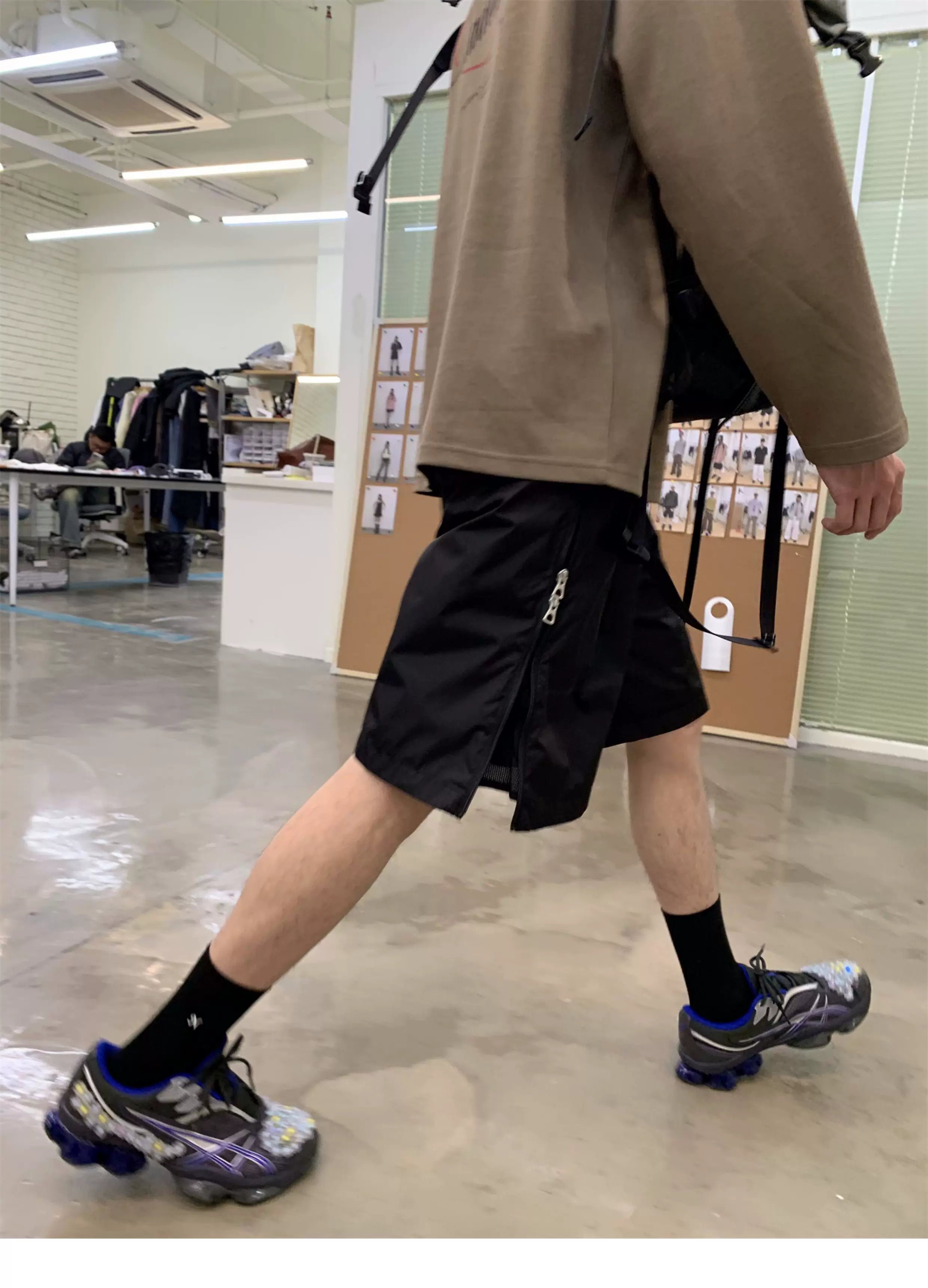Switch Zip Shorts