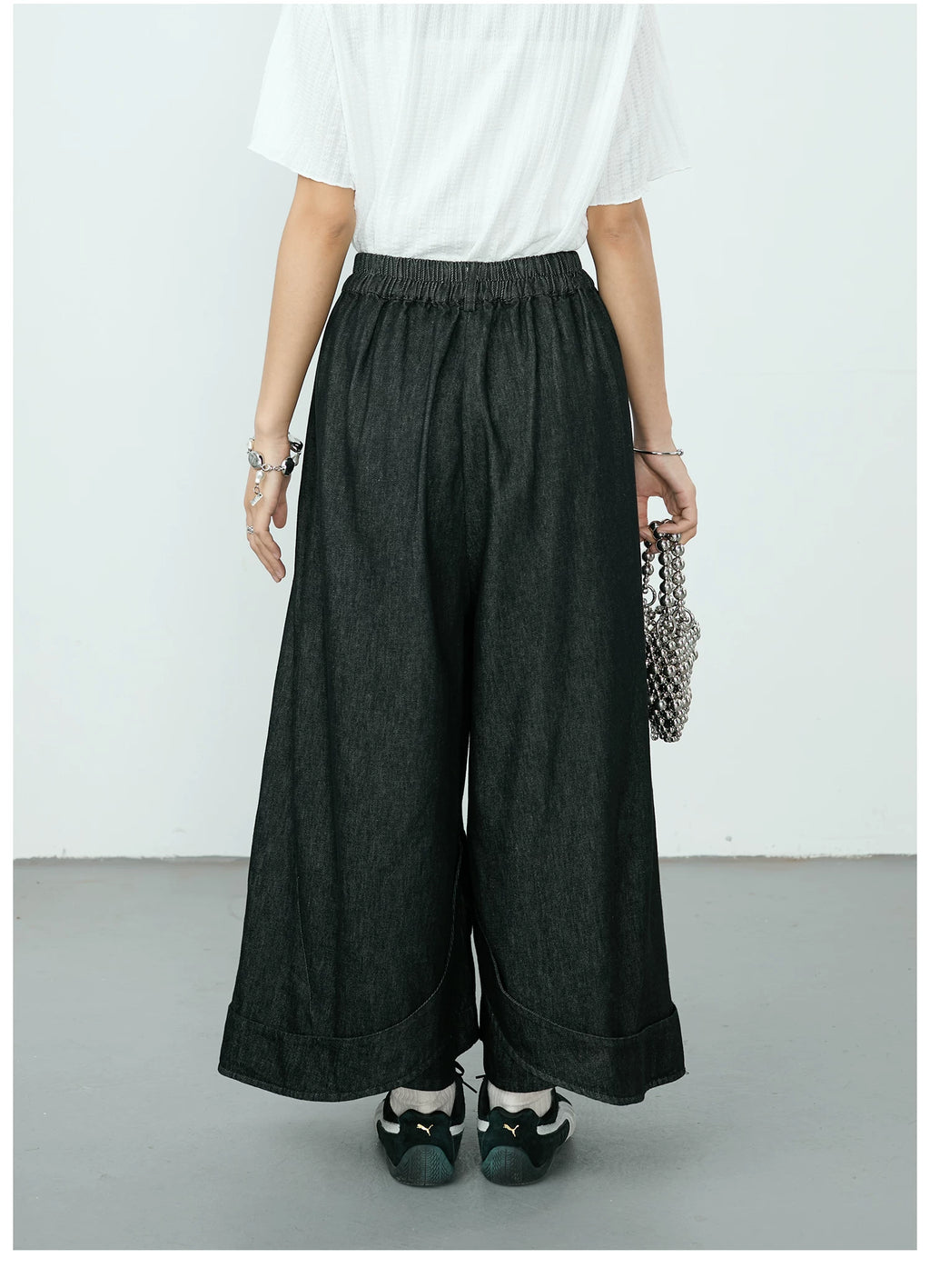Curved Seam Wide-Leg Denim Trousers