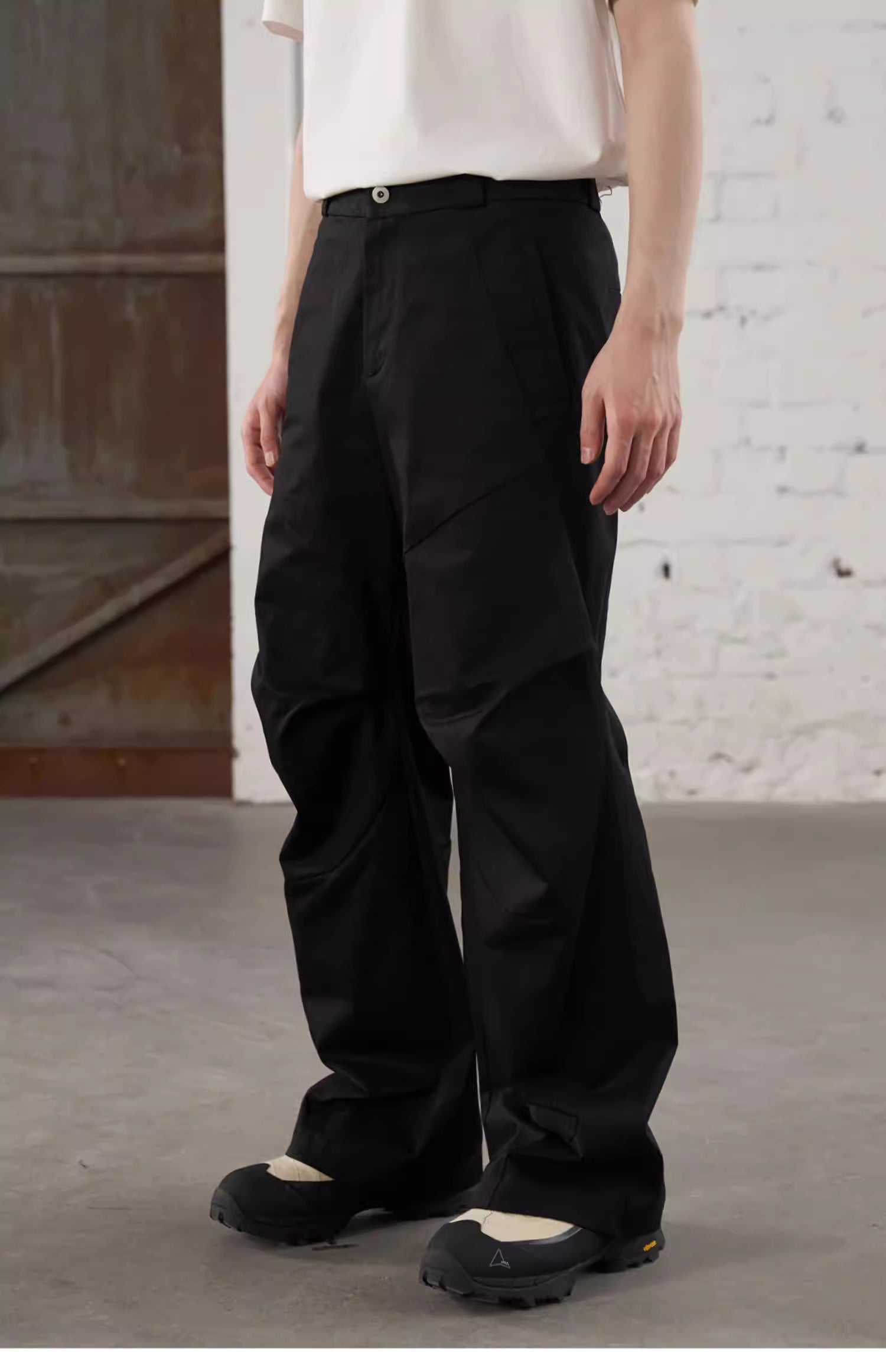 Piecewise Planar Trousers