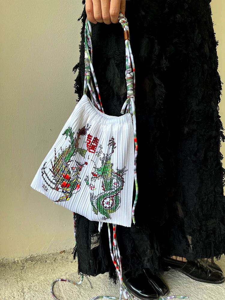 龙门 Dragon Gate Pleated Pouch Bag