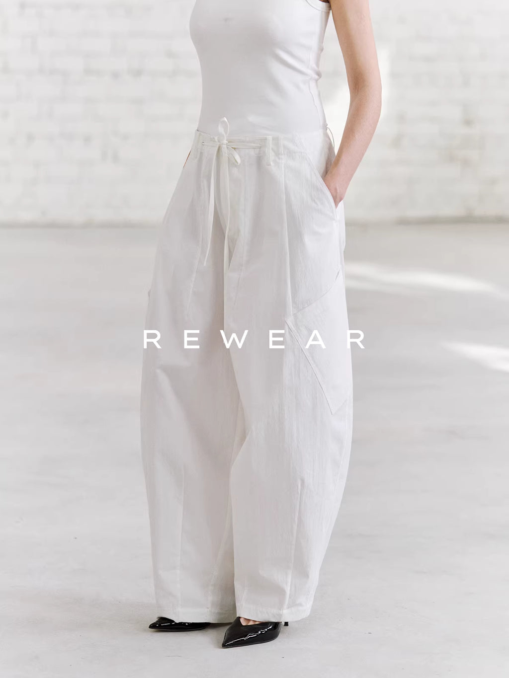 Crisp Slant Pocket Alabaster Trousers