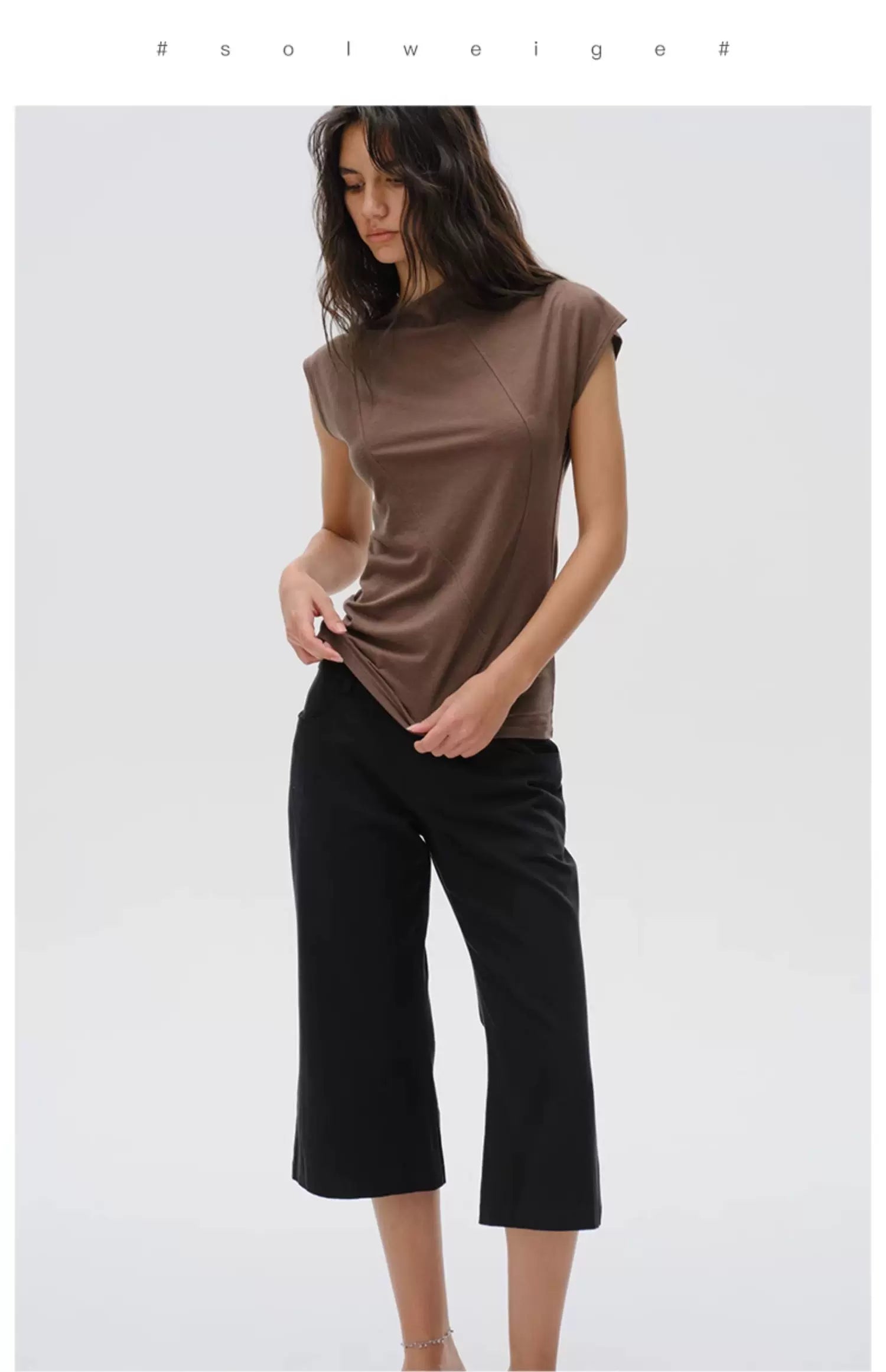 Contour Seam Cap Sleeve Top