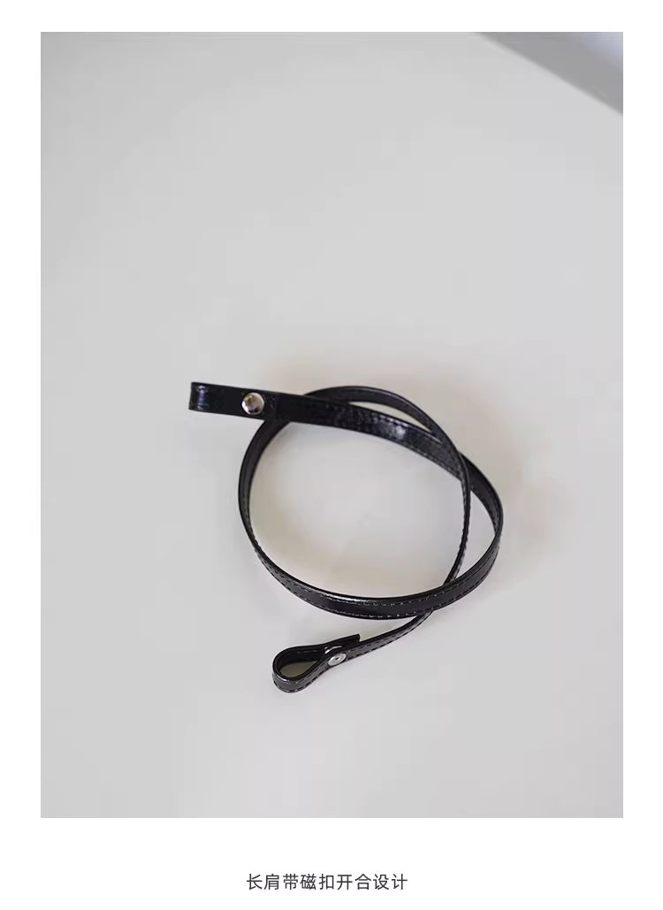 Twist Form Bag (Small)