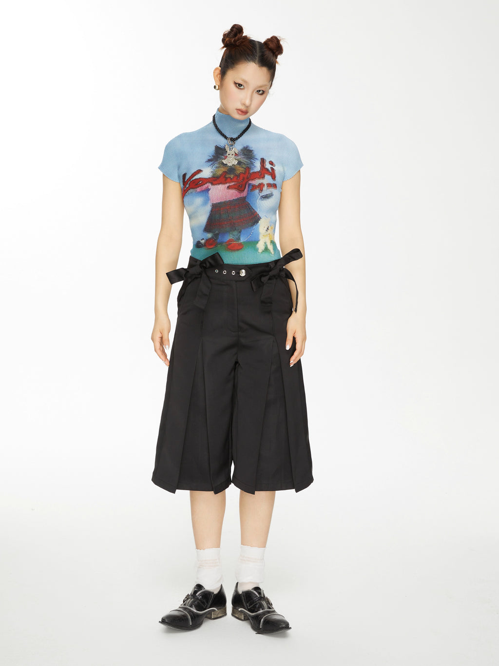 Bow-Embellished Pleated Back Wide-Leg Trouser Shorts