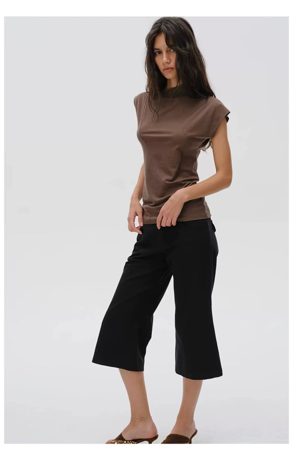 Contour Seam Cap Sleeve Top