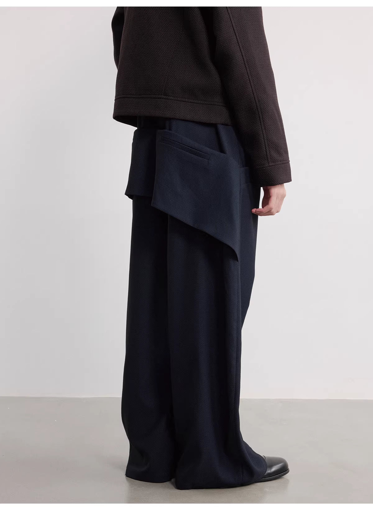 Side-Pocket Utility Pants in Dark Navy