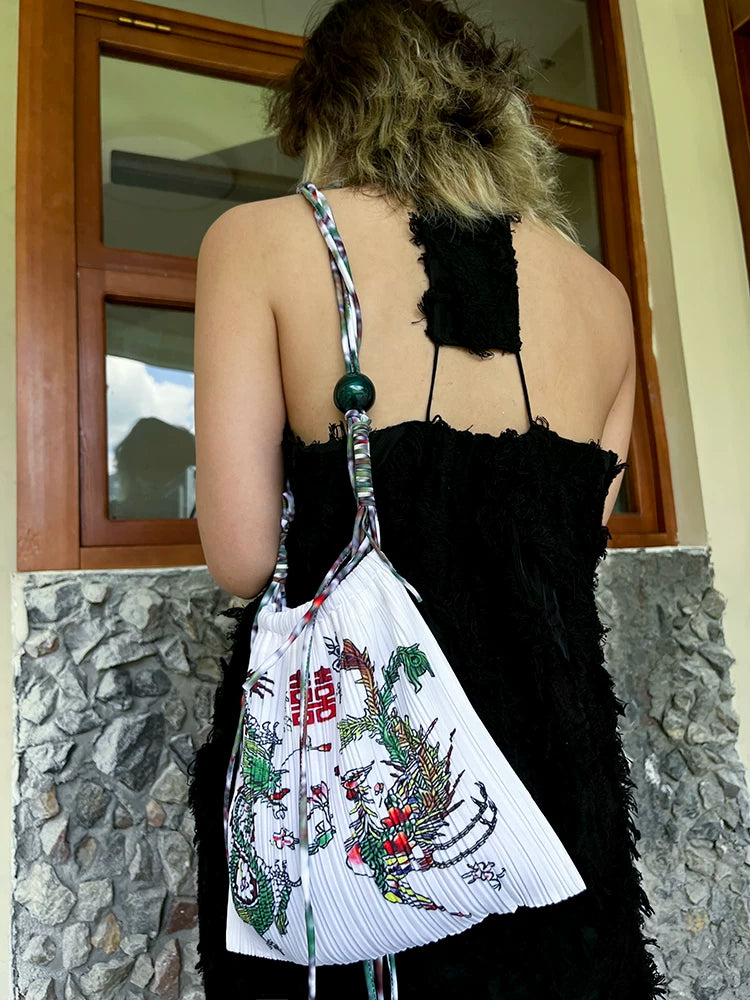 龙门 Dragon Gate Pleated Pouch Bag
