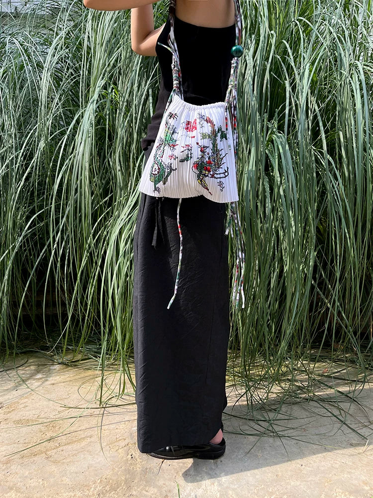 龙门 Dragon Gate Pleated Pouch Bag