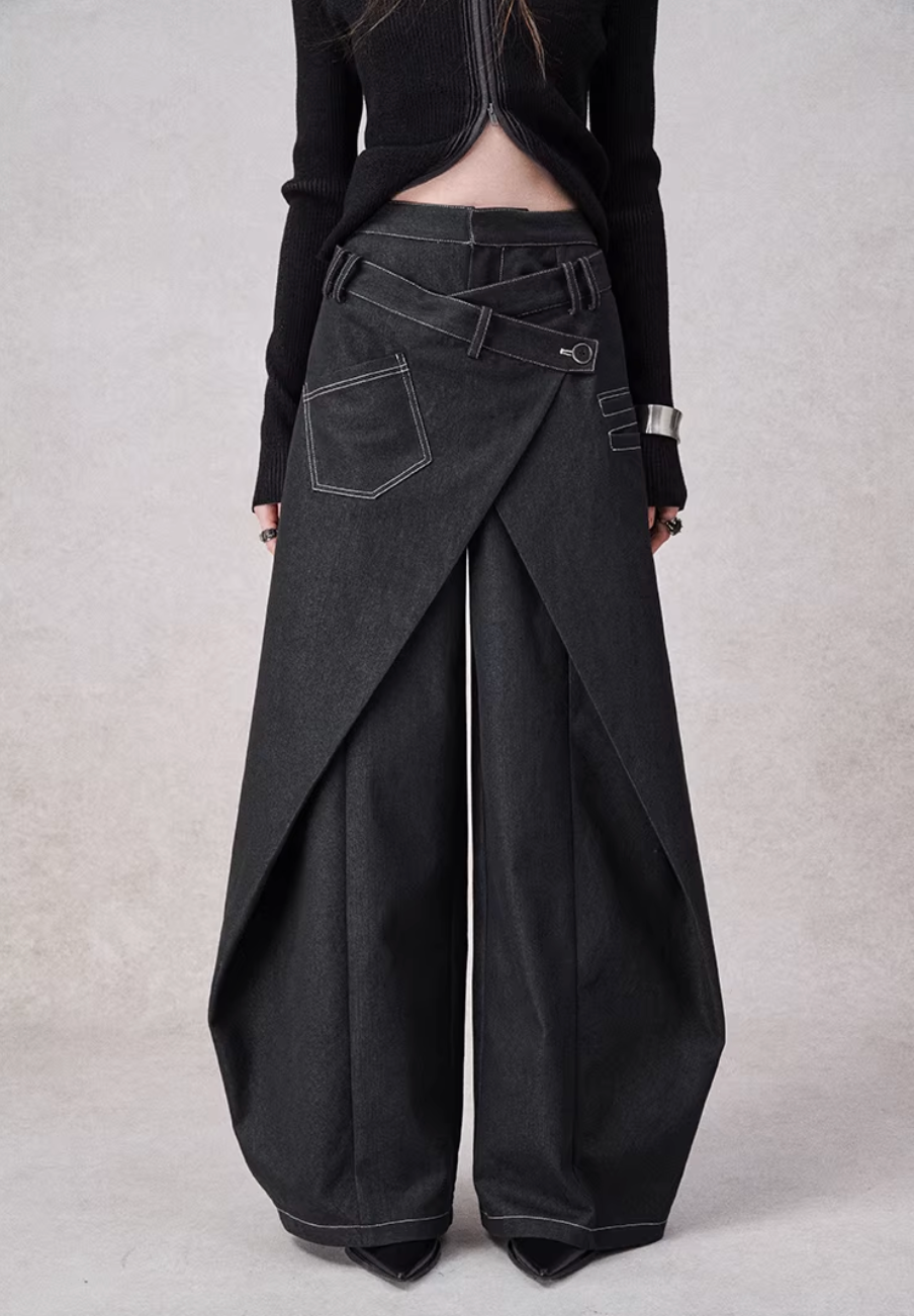 Integrated Belted Deconstructed Jeans