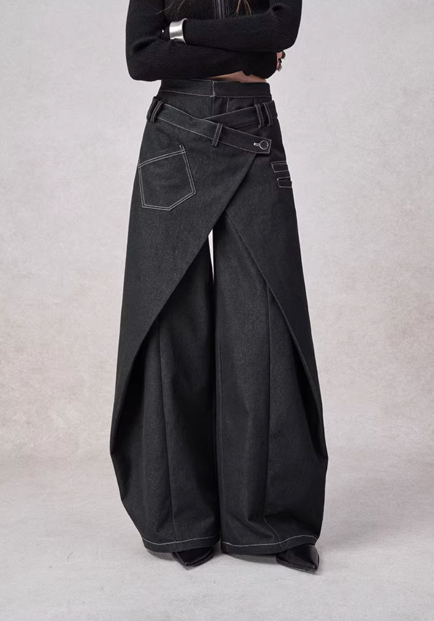 Integrated Belted Deconstructed Jeans