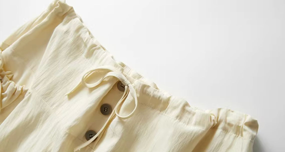 Vector-Point Asymmetric Skirt in Off-White or Navy