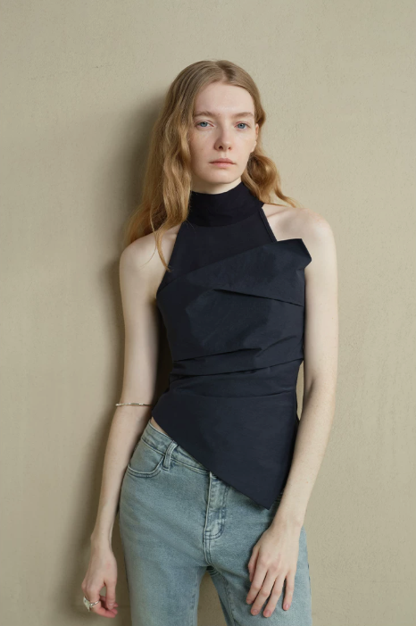 Equilibrium Fold High-Neck