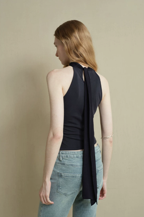 Equilibrium Fold High-Neck