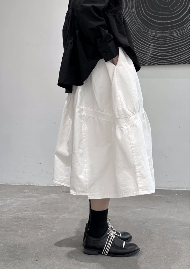 Aeolian Arid-Contour Skirt