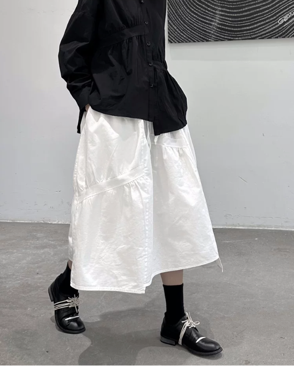Aeolian Arid-Contour Skirt