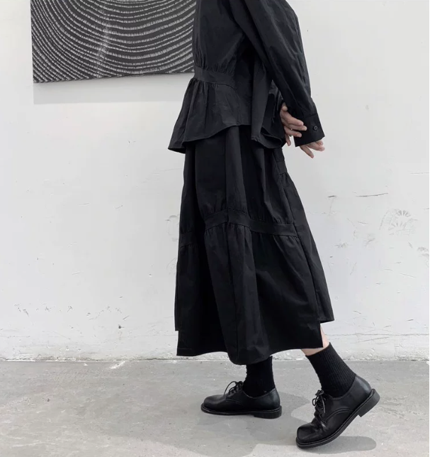 Aeolian Arid-Contour Skirt