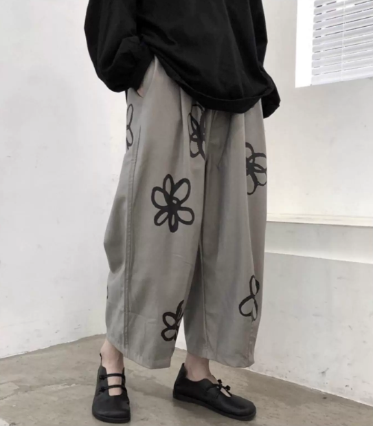Doodle Bloom Cropped Trousers