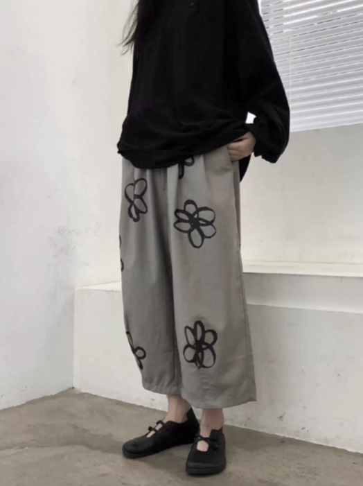 Doodle Bloom Cropped Trousers