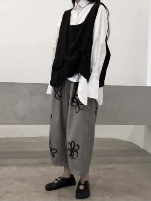 Doodle Bloom Cropped Trousers