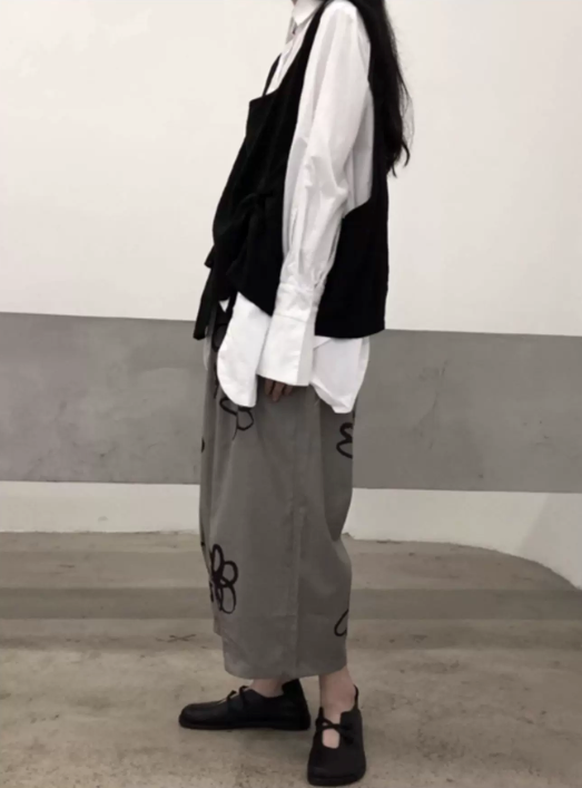 Doodle Bloom Cropped Trousers