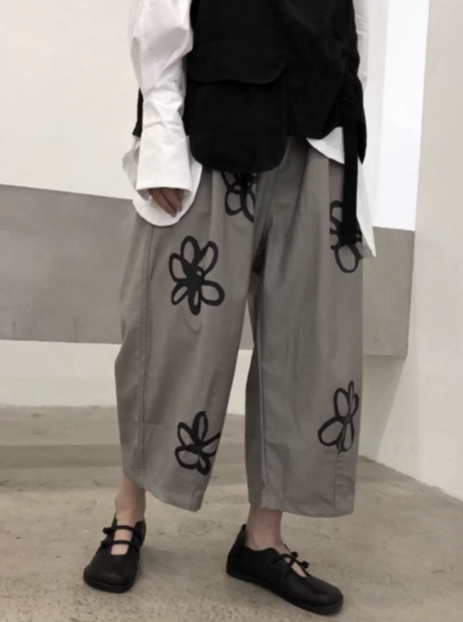 Doodle Bloom Cropped Trousers