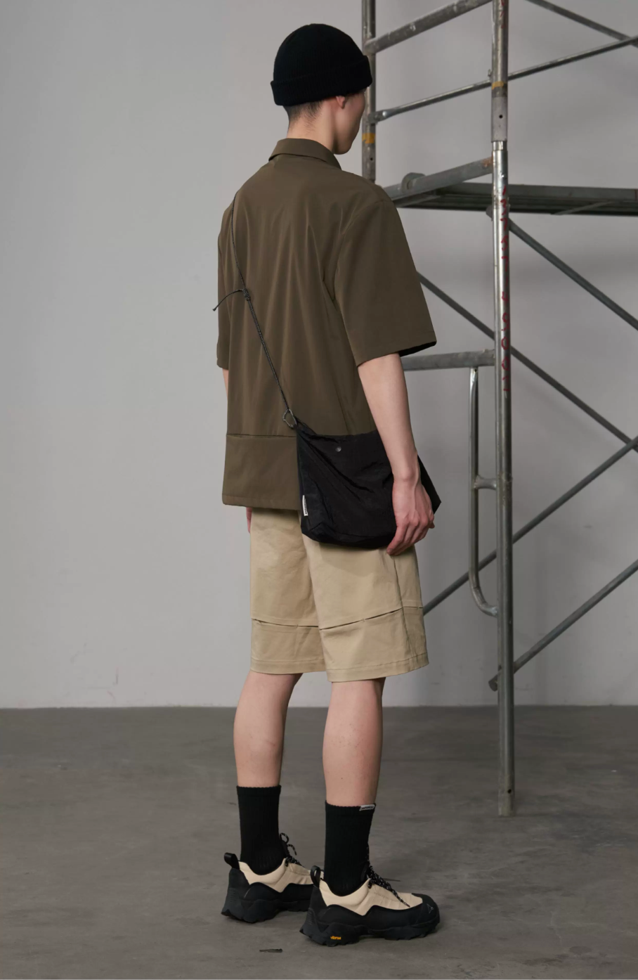 Pinch Seam Intersection Shorts