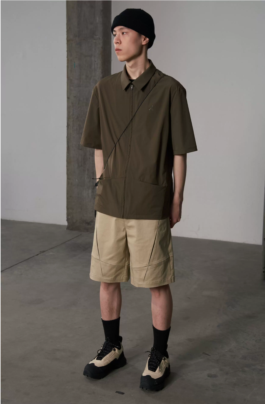 Pinch Seam Intersection Shorts