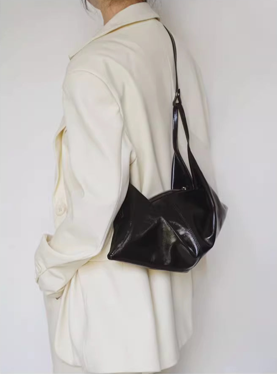 Twist Form Bag (Small)