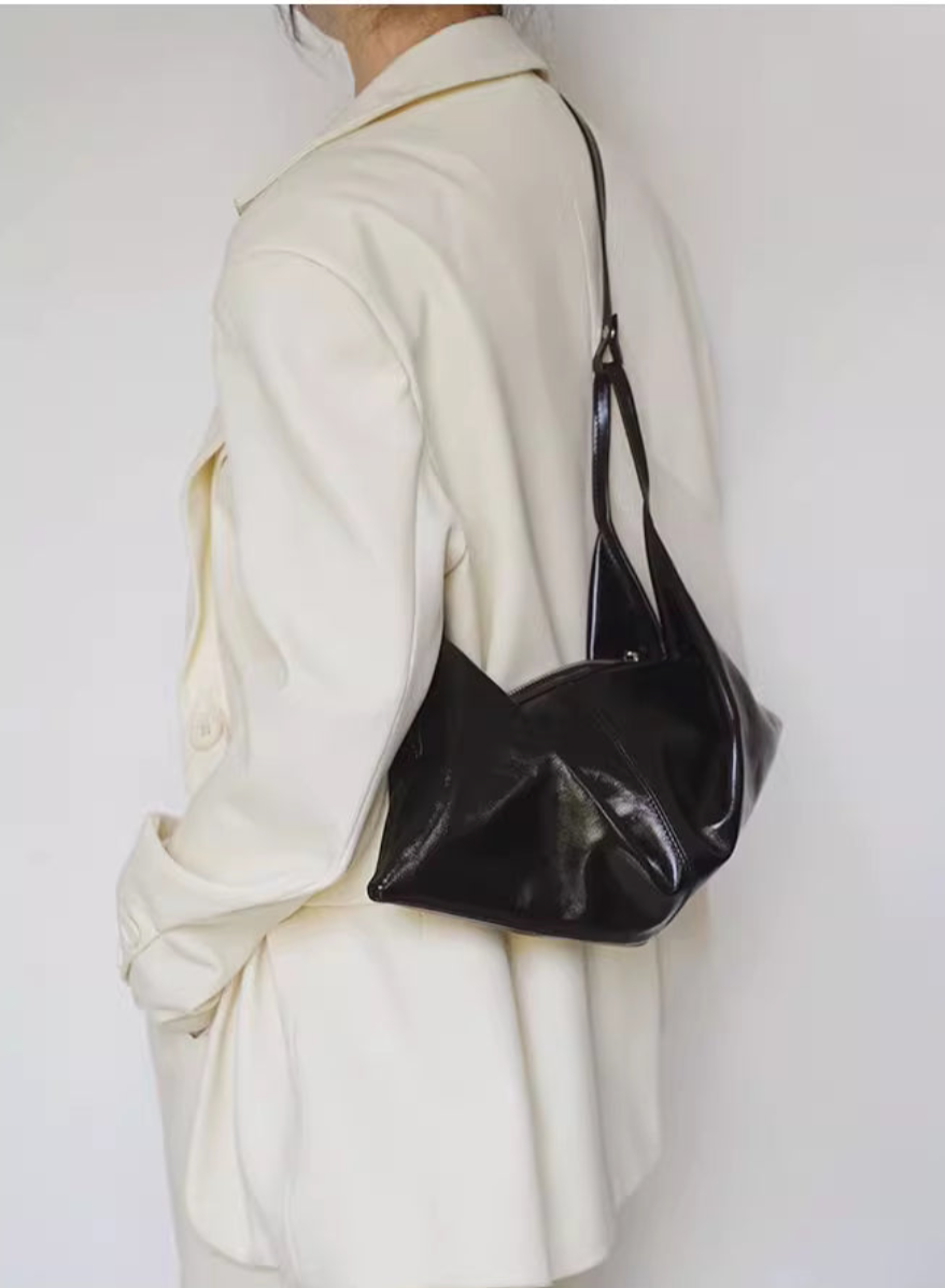 Twist Form Bag (Small)