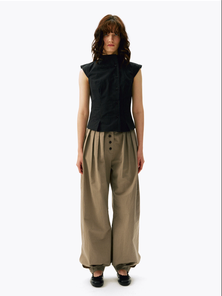 Multi-Pleated Balloon Trousers