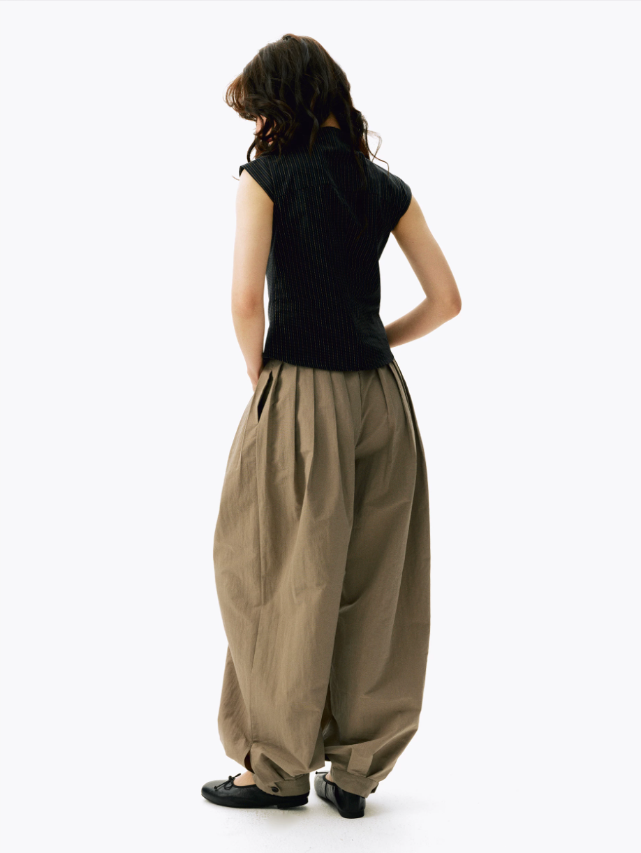 Multi-Pleated Balloon Trousers