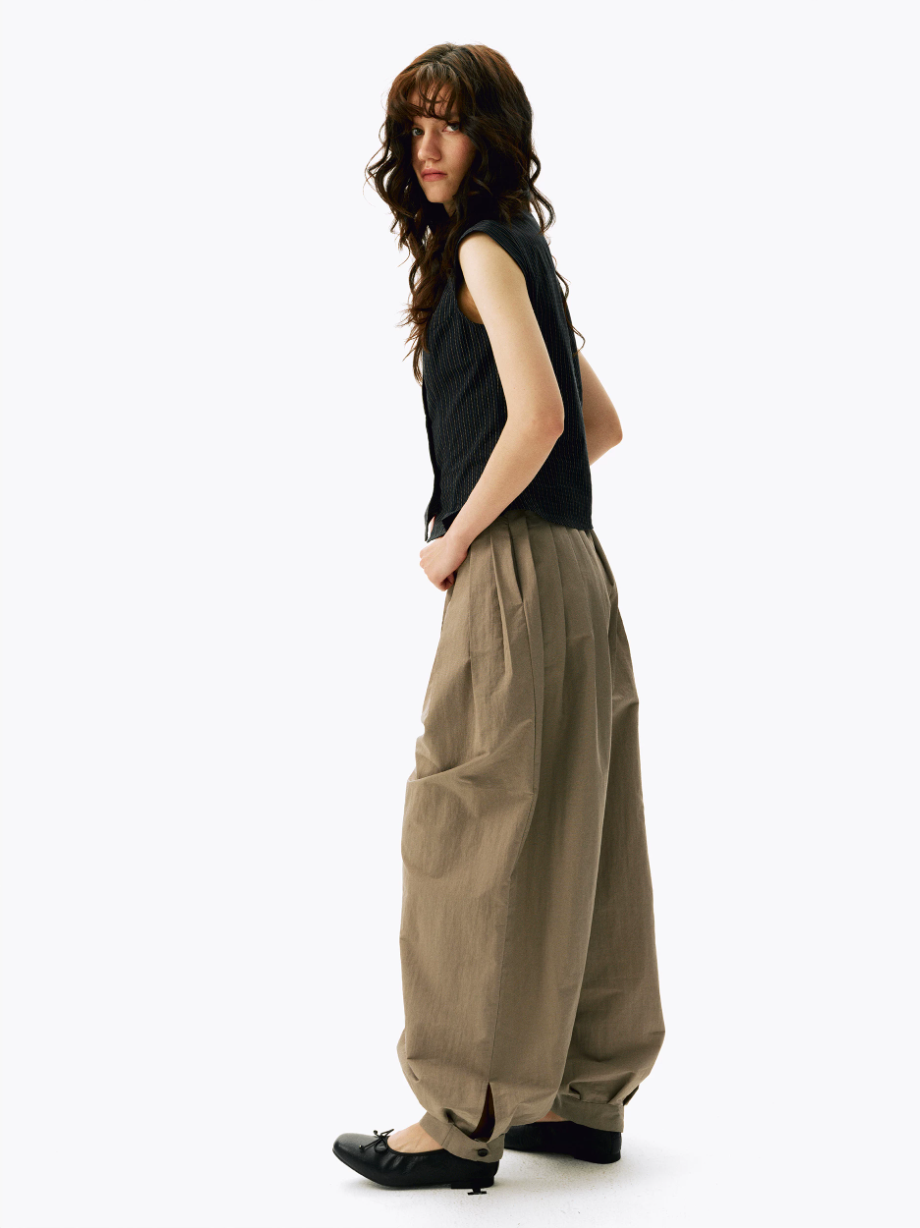 Multi-Pleated Balloon Trousers