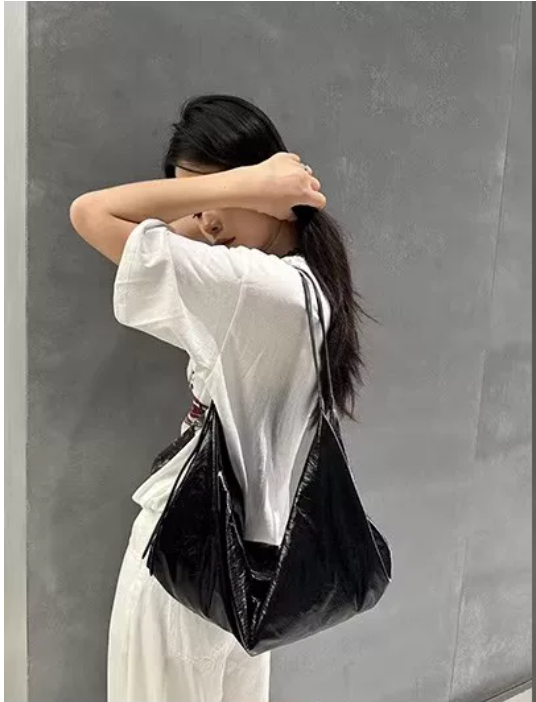 Twist Form Bag (Leather)