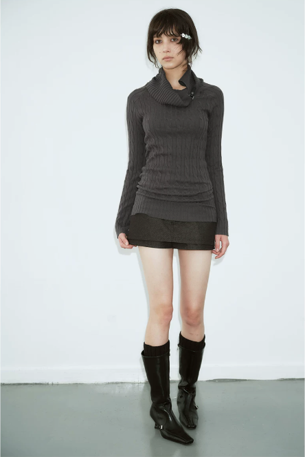 Harness Collar Cable Knit