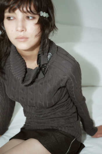 Harness Collar Cable Knit